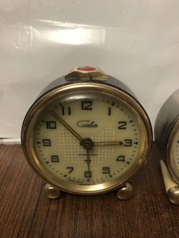 Часы будильник Слава СССР