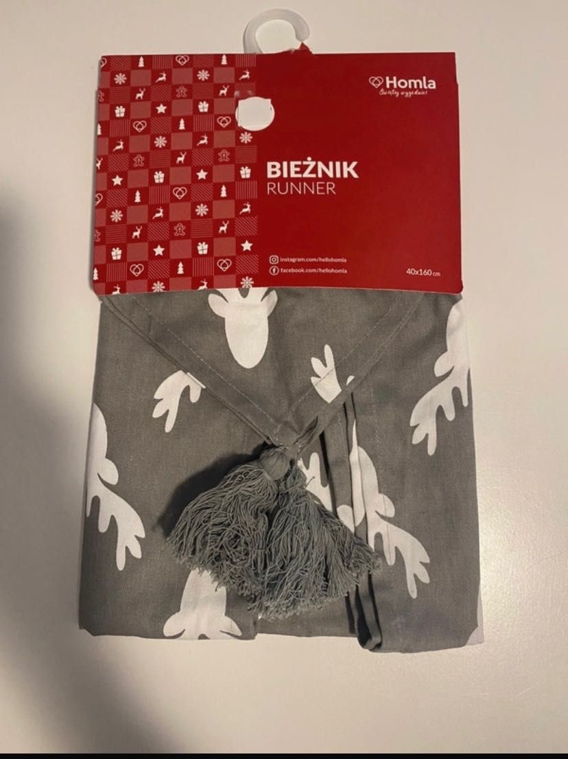 Nowy szary bieżnik obrus świąteczny w renifery 40x160 cm