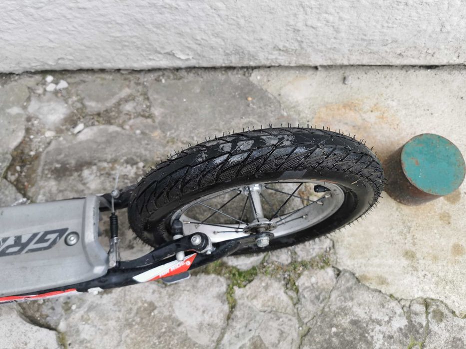 Hulajnoga Punky z dużymi kołami