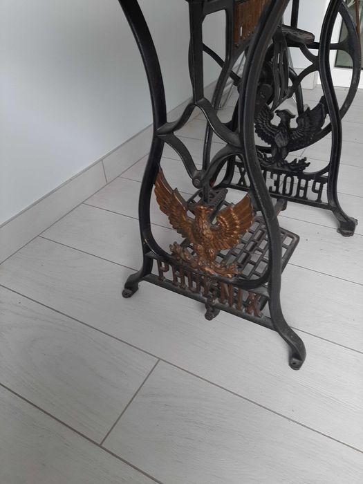 Maszyna do szycia PHOENIX z stolikiem