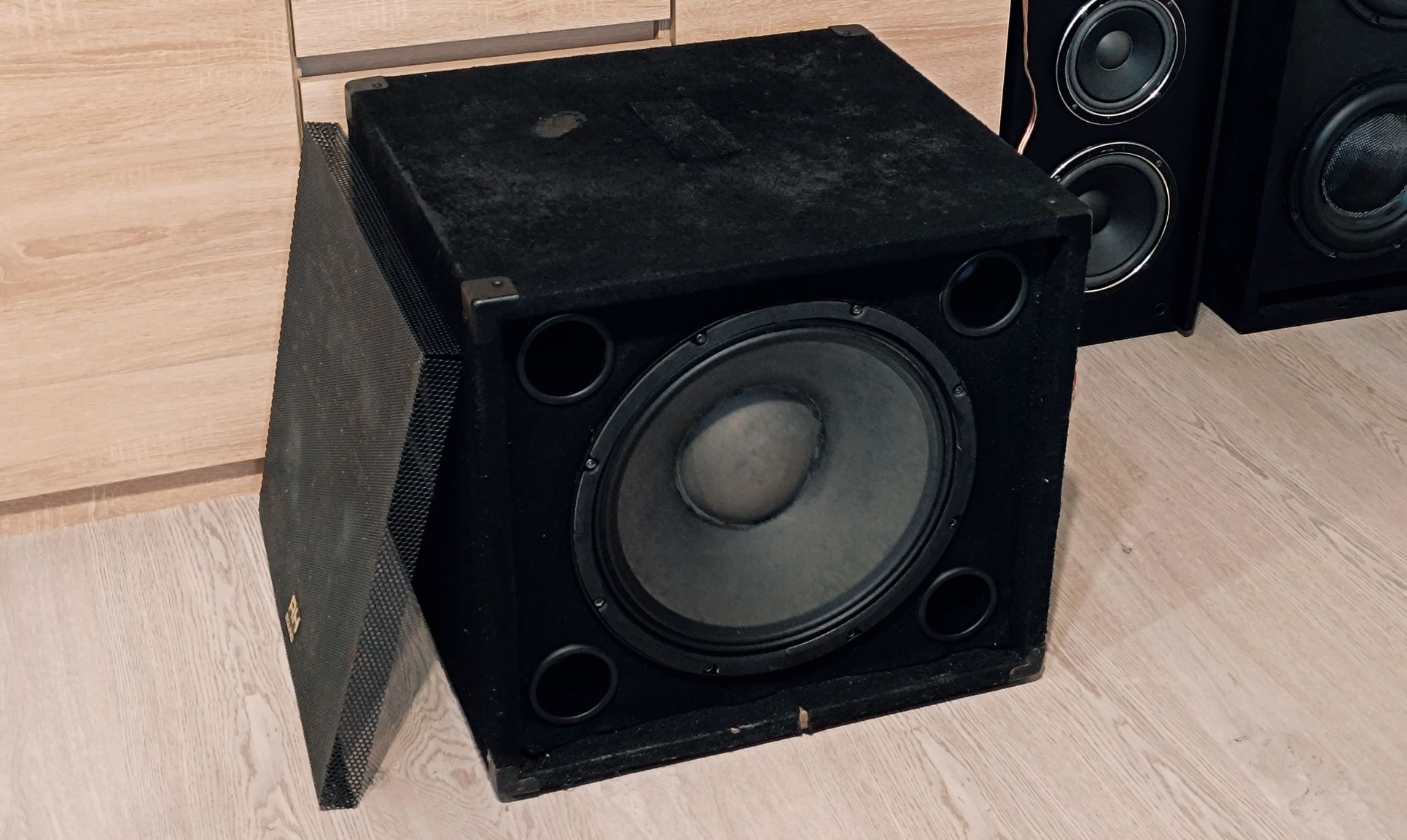 ** Subbas Pasywny RH Sound 15" (38cm) 600W (99dB/1W/1m)