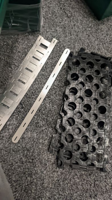 Корпус для збирання акумулятора 12 вольтів