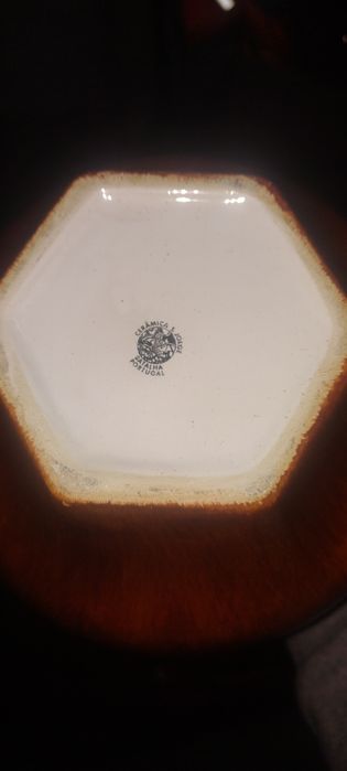 Jarrões antigos bem estimados