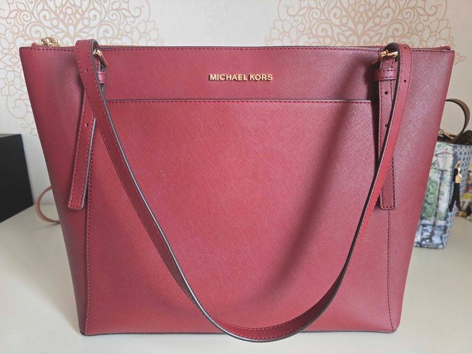 Michael Michael Kors Voyager Large Saffiano Leather Tote Bag б/в