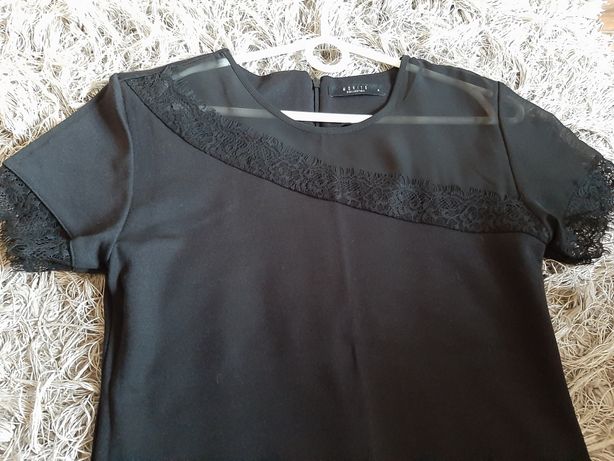 Elegancka sukienka "mała czarna" Mohito S/M