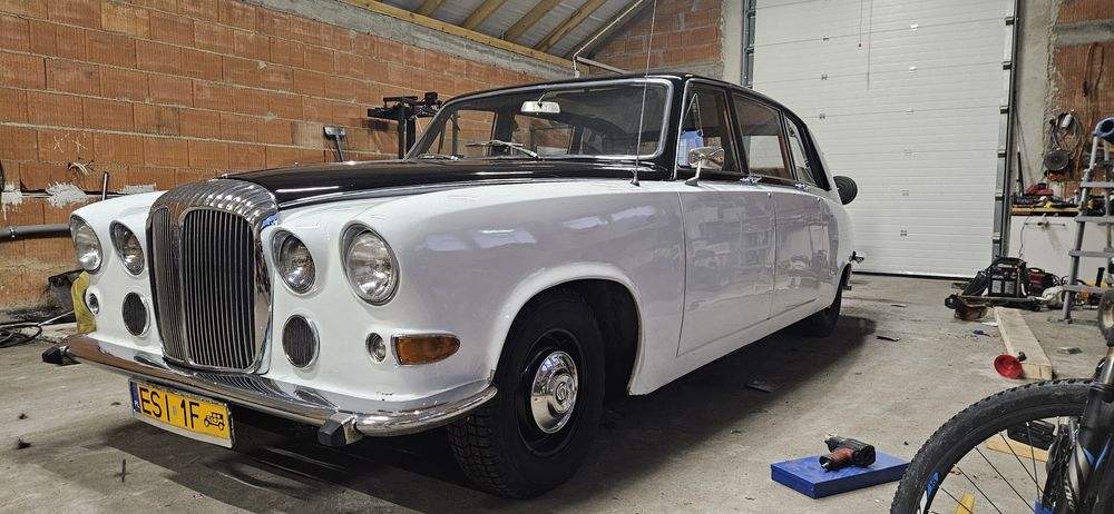 Jaguar daimler ds 420