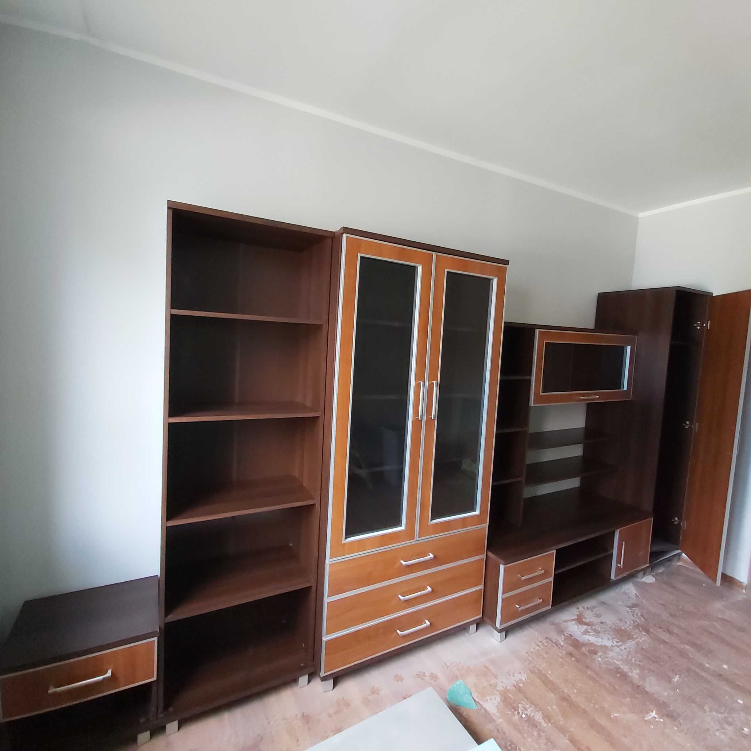 Meble do salonu w bardzo dobrym stanie