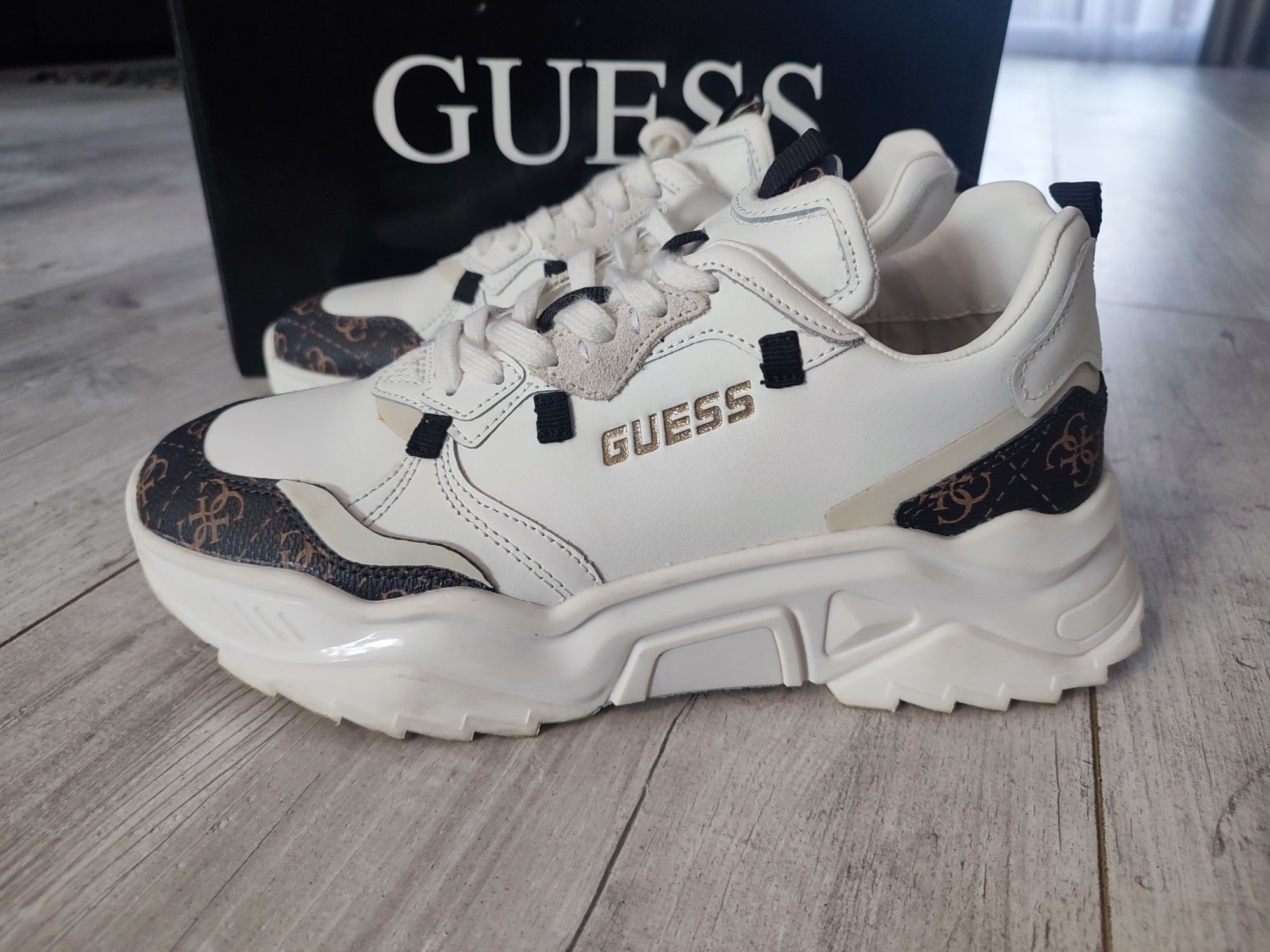 Buty Guess damskie, rozmiar 39, jak nowe.