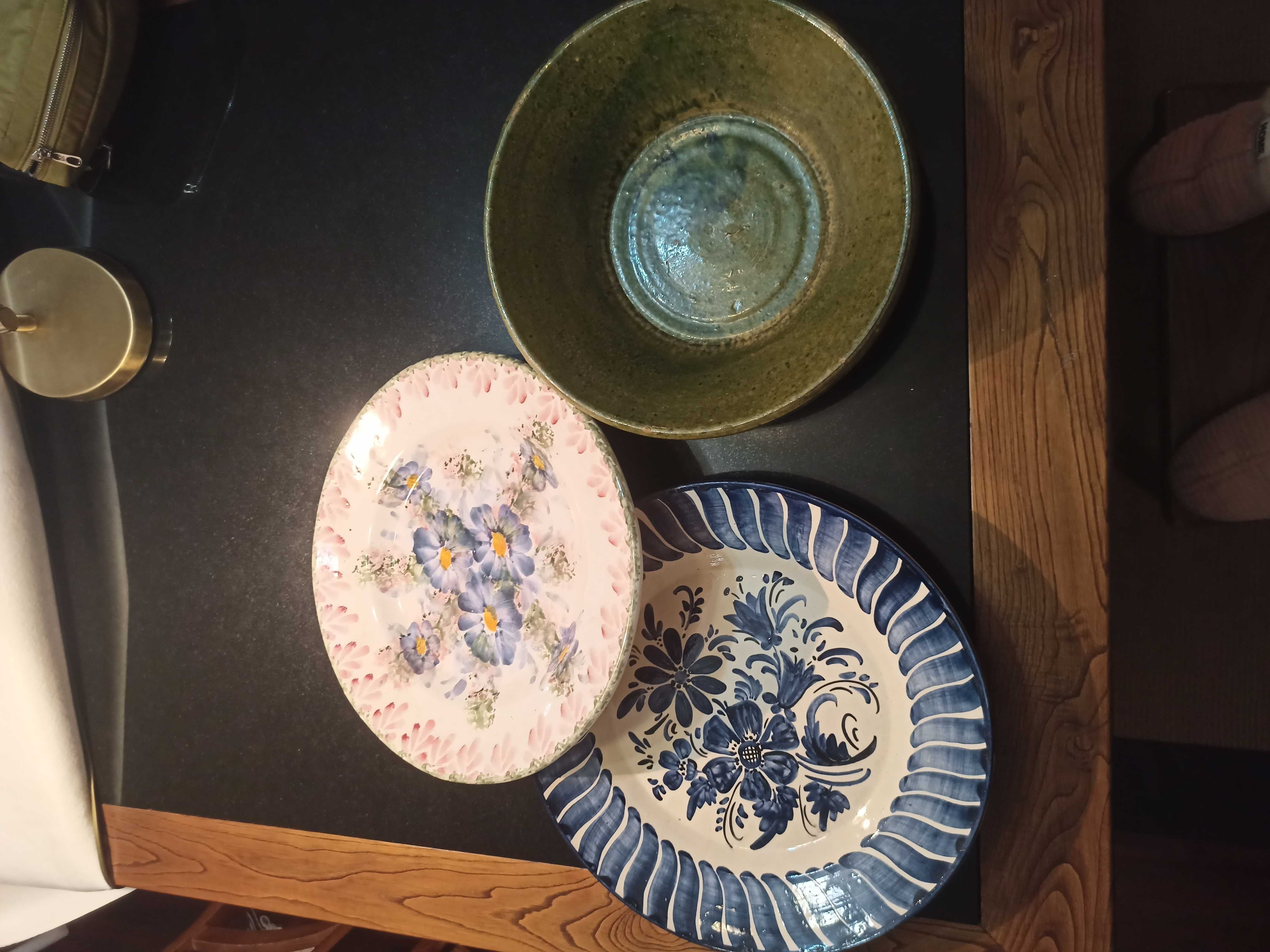 DECORAÇÃO: pratos diversos, grandes