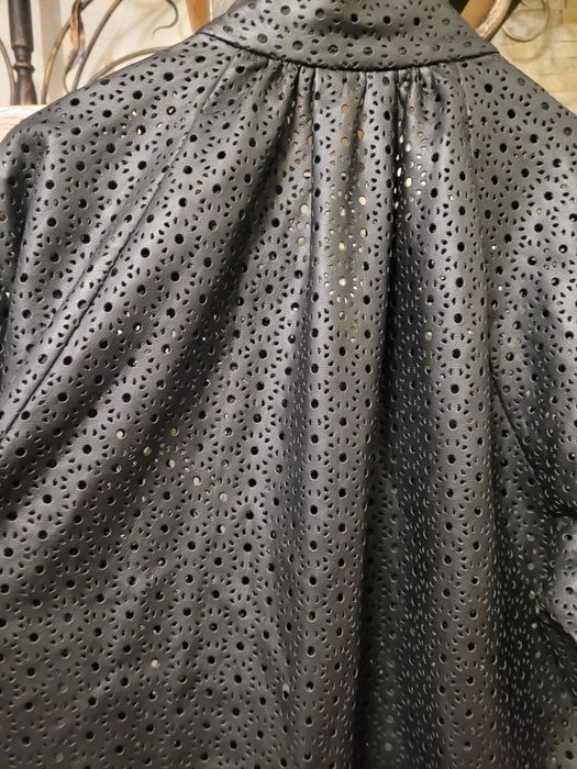 Нова шкіряна блуза Zara