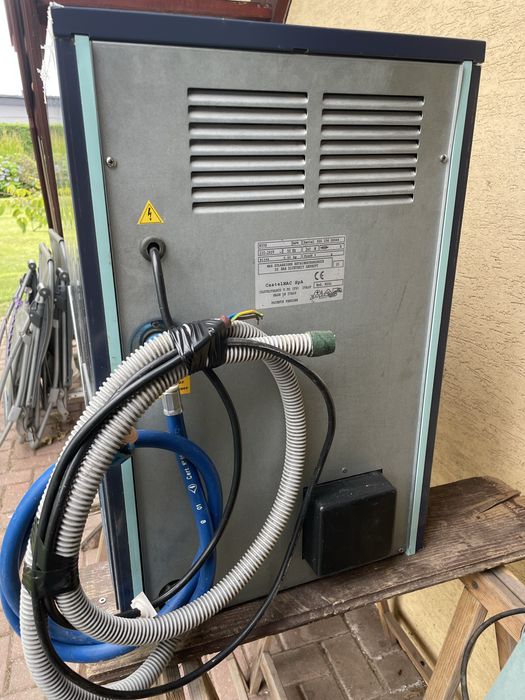 Kostkarka do lodu profrsjonalna duze kule Icematic