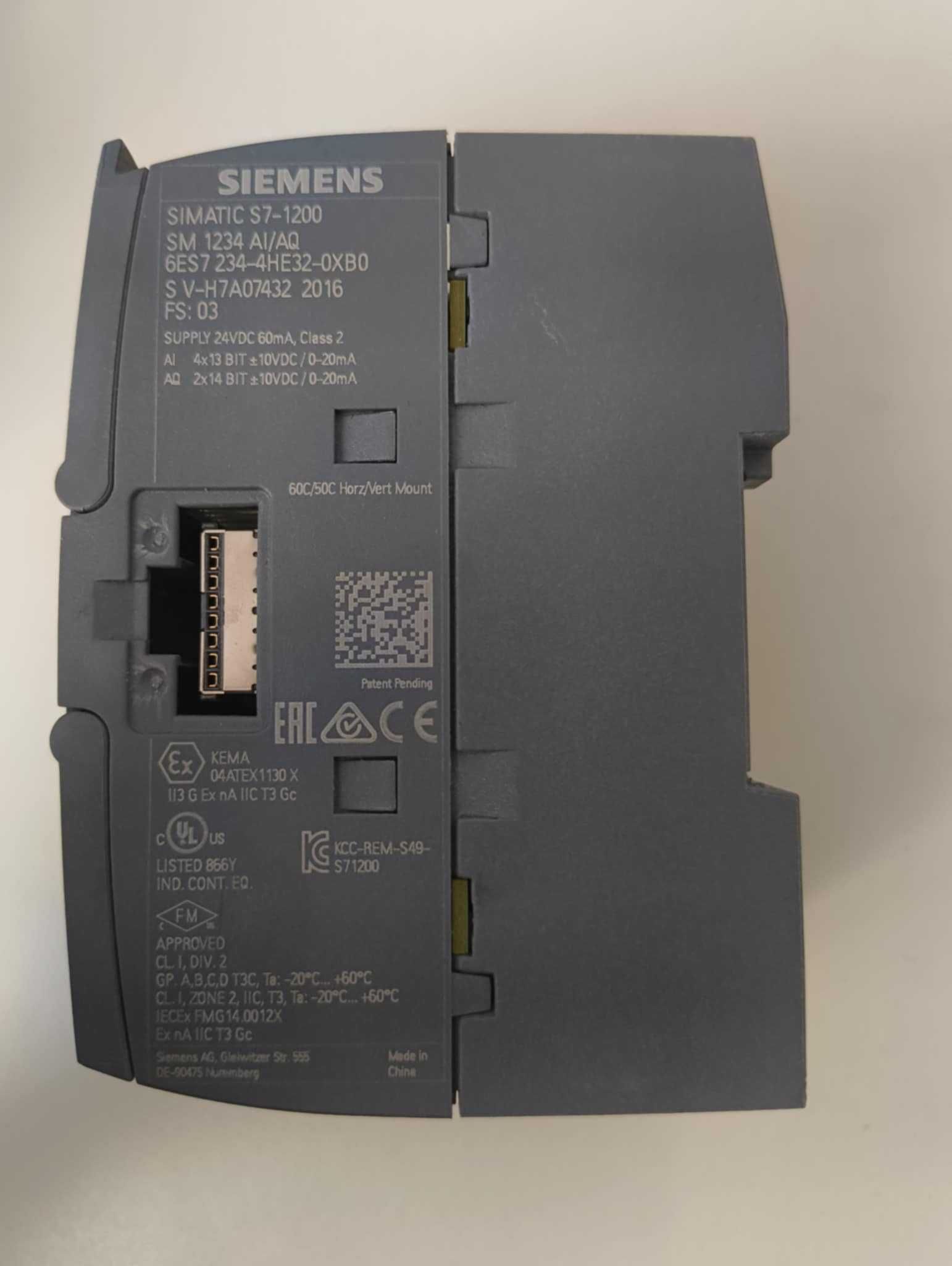 Simatic S7-1200, MODUŁ SM 1234, 4 AI / 2 AQ - 6ES7234-4HE30-0XB0