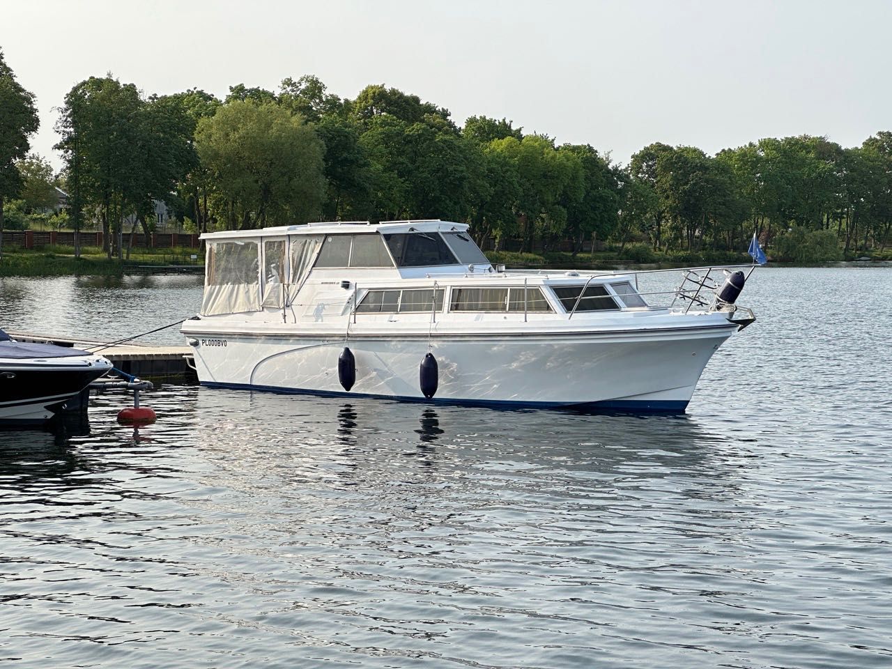 Jacht motorowy Houseboat Princess 32 2x Volvo Penta