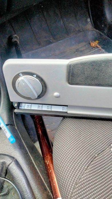 Дирокол офісний регулюємий