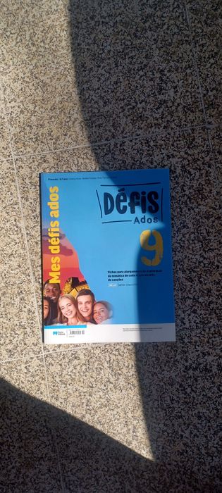 Caderno de Atividades Francês – 9º Ano