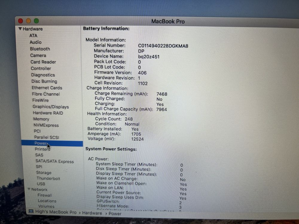 Macbook Pro 17 i7 2.3 16GB 500GB HD 6750