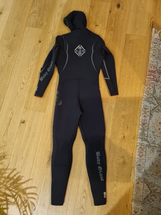 Fato Surf BodyGlove 5/4/3 com gorro NOVO!!! Tamanho MS