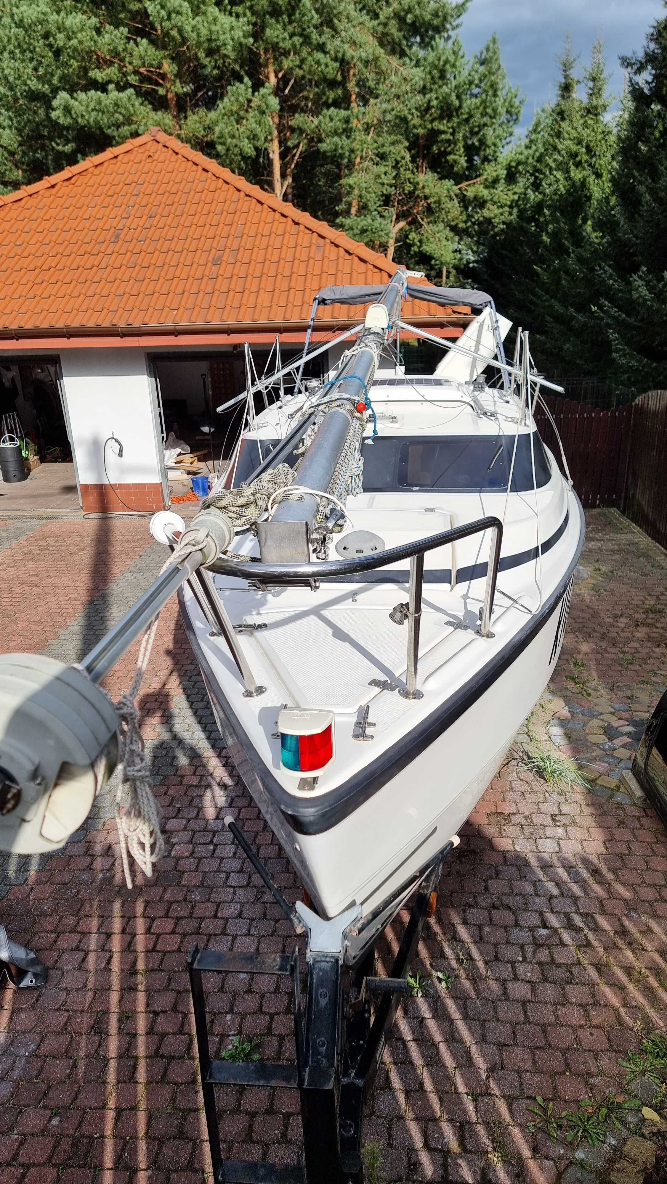 Jacht żaglowy MacGregor 26 X przyczepa silnik 50HP + całe wyposażenie