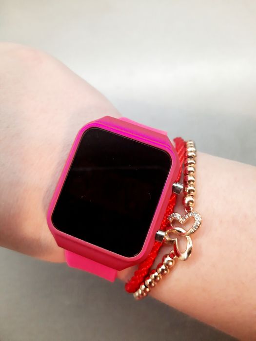 Zegarek LED cyfrowy silikonowy ciemny róż czerwone cyfry