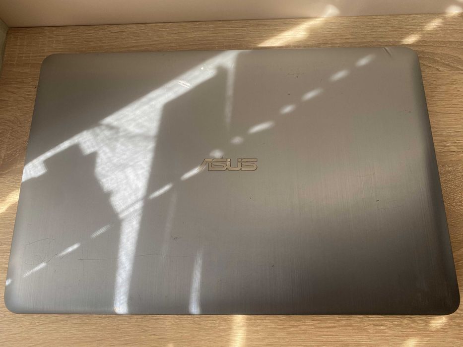 Laptop Asus F541S + Zasilacz
