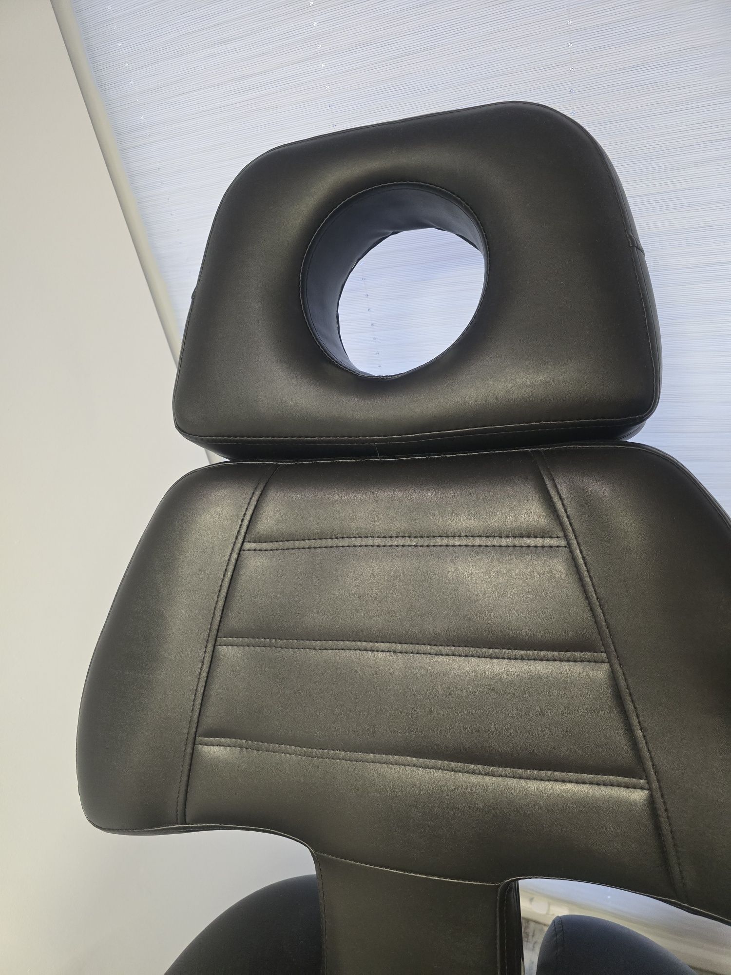 Fotel hydrauliczny do studia tatuażu
