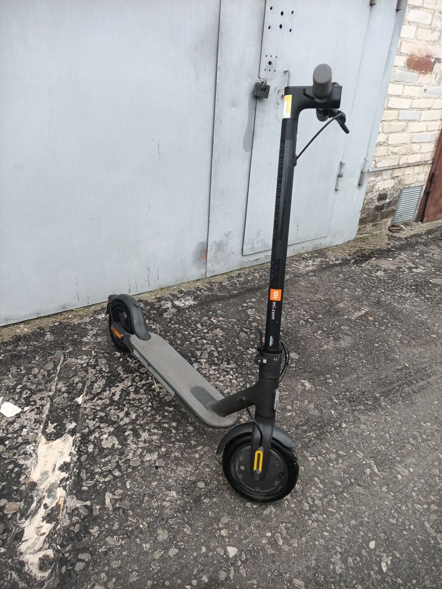 Xiaomi Mi electric scooter, електросамокат