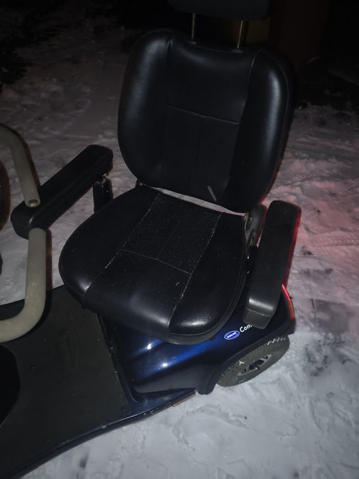 Skuter wuzek elektryczny dla seniorów.