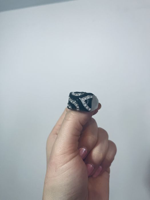 Piekny duzy czarny srebrny sygnet pierscionek damski