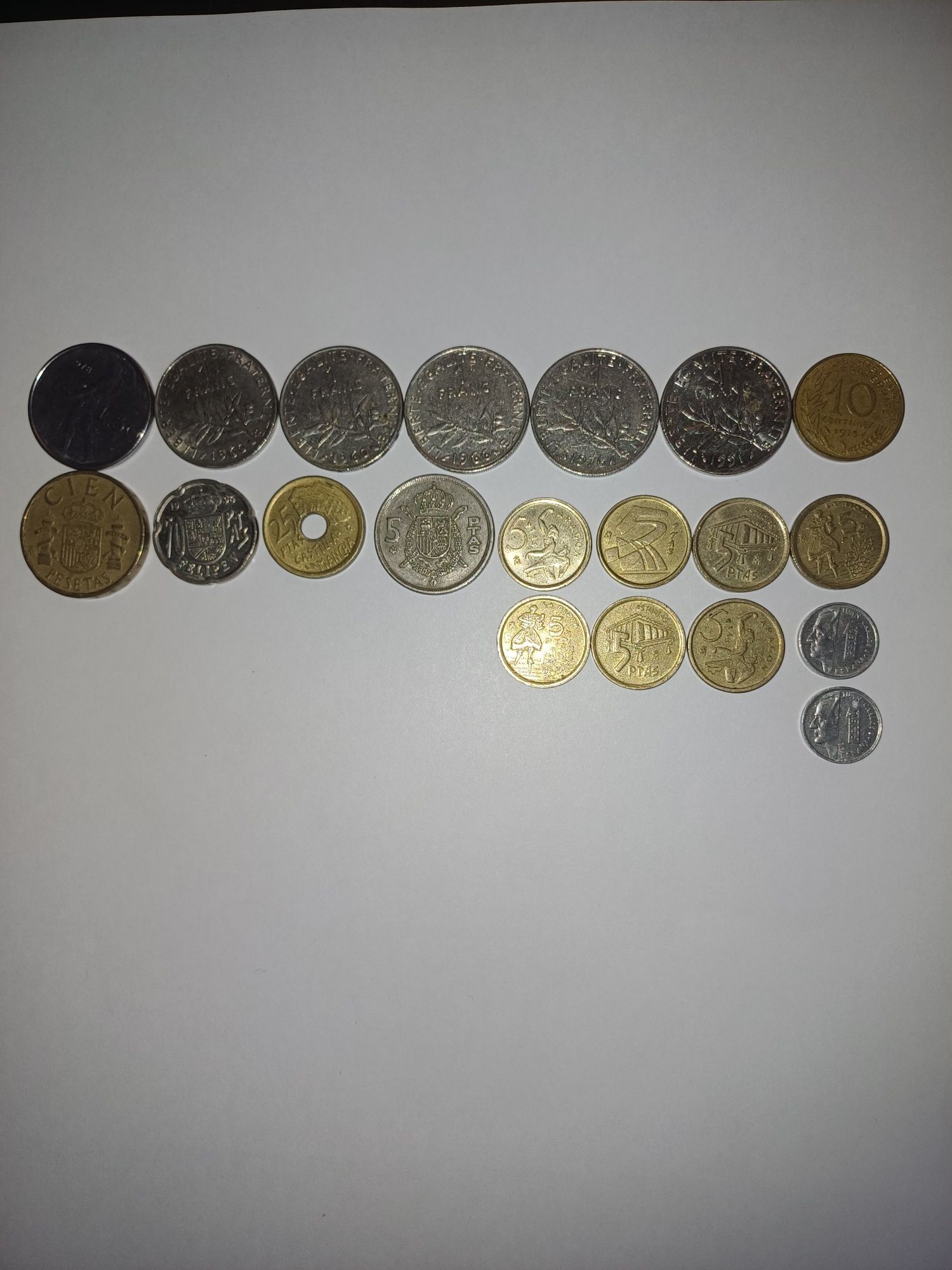 Lote de moedas diversas de Itália, Espanha e França