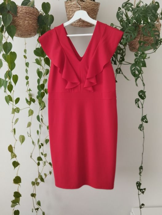 Sukienka koktajlowa, czerwona, z falbankami, dekolt V r.L Gerard
