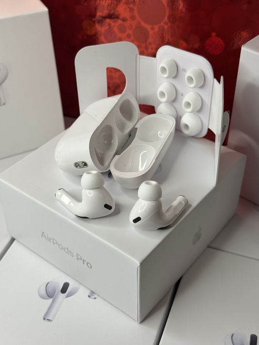 Бездротові навушники Apple Airpods Pro 2 з шумоподавленням