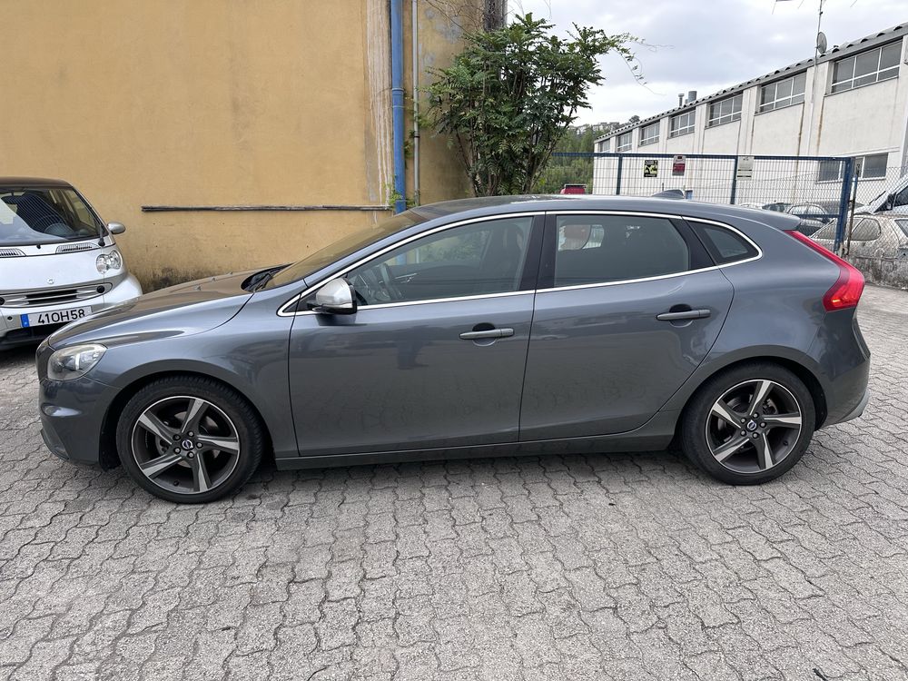 Volvo V40 D2 R-Design