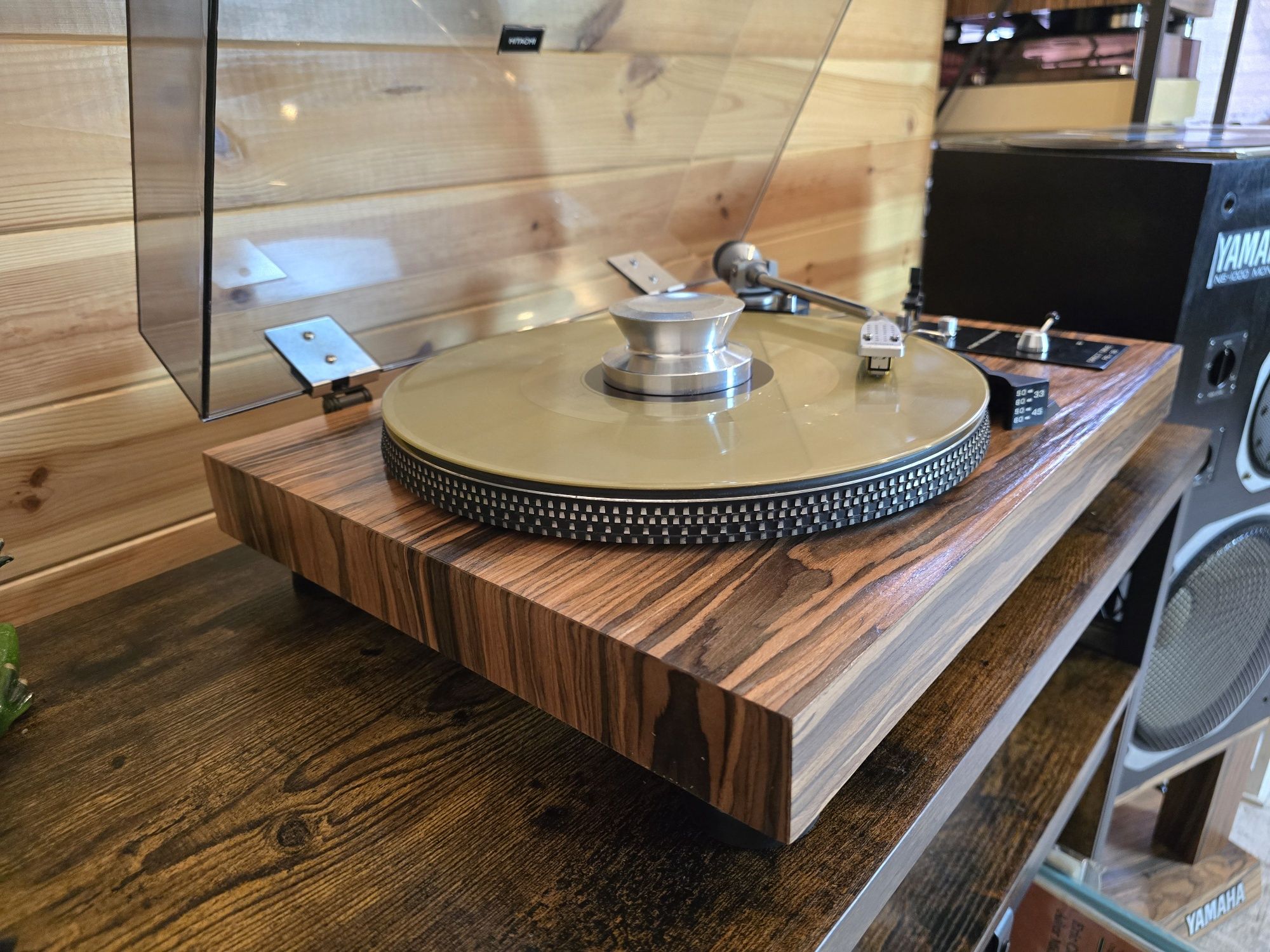 Gramofon Hitachi PS 38 Direct drive