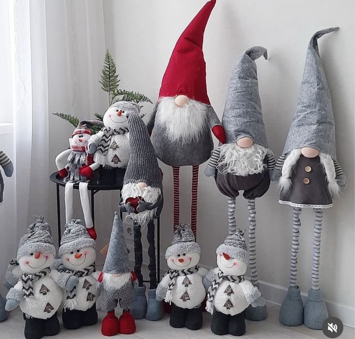 Новорічний декор, іграшки: Миколай, Дід Мороз, сніговик, гноми, ельфи