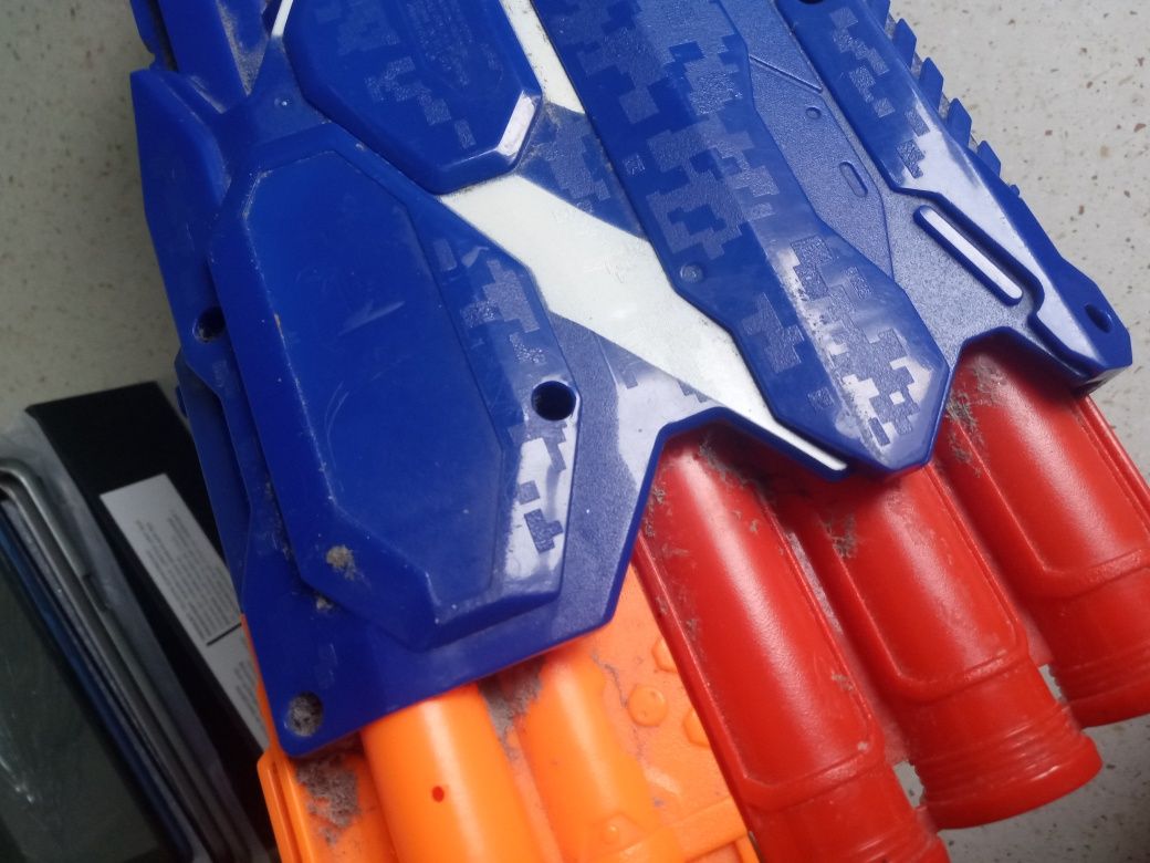 Zabawka dla dzieci nerf na strzałki