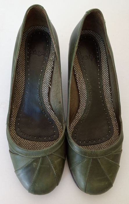 Sapatos verdes -Stradivarius tamanho 36