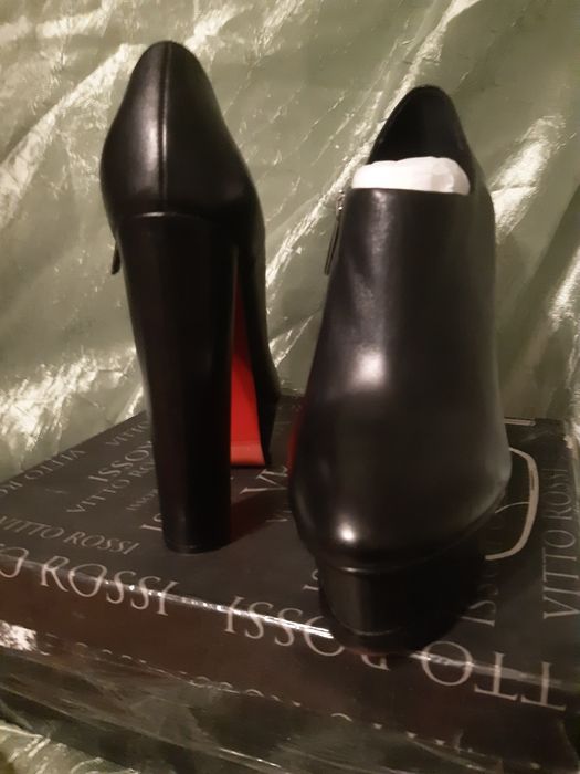 Ботильйони (стріпи, high heels) Vitto Rossi  (40 р) шкіра