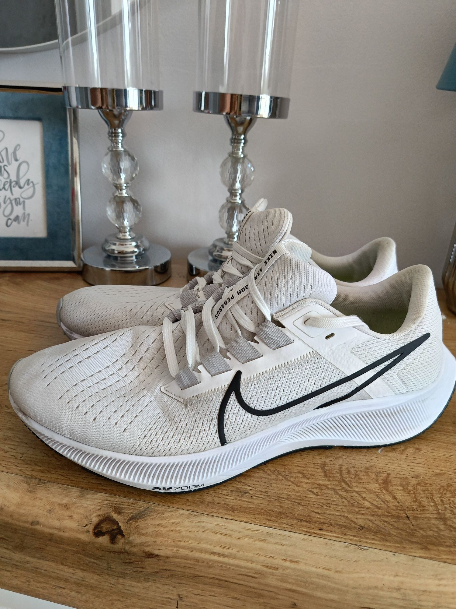 Buty Nike Pegasus 38 białe 43