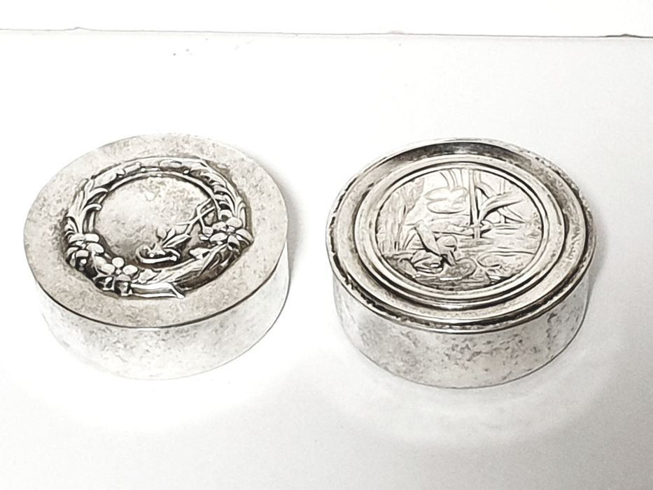 2 lindas caixas de comprimidos vintage com banho em prata marca 5M