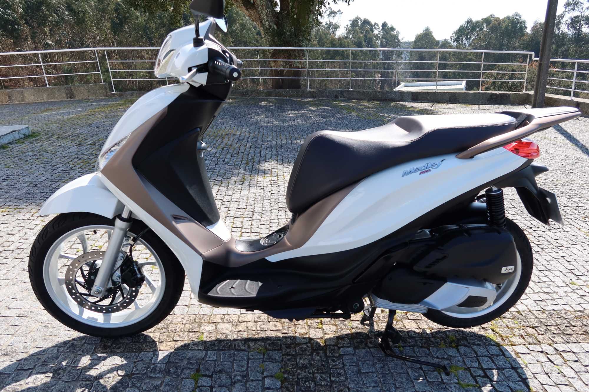 Piaggio Medley 125 (Abril/2022)