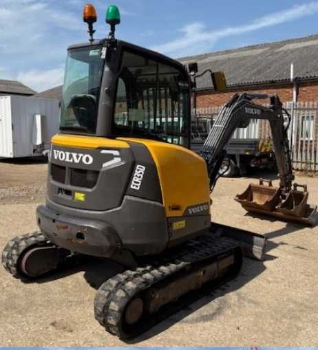 minikoparka koparka volvo ECR 35 D kubota U36 takeuchi CAT 3,5 tony