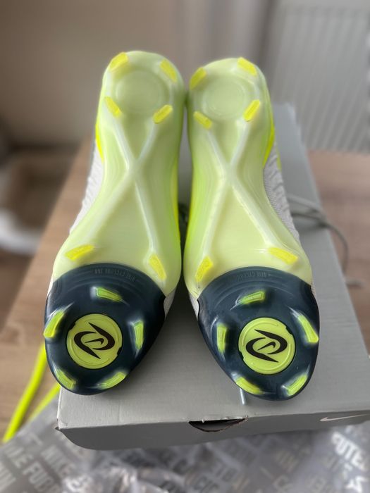 Nike Phantom Luna II ELITE FG 41/26.5cm