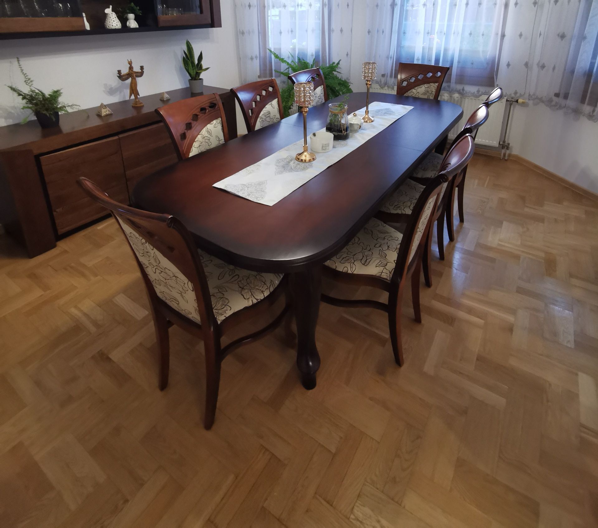 Sprzedam Stół Ludwig z krzesłami