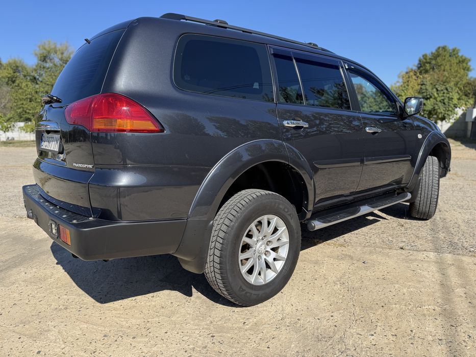 Mitsubishi Pajero Sport ll 2012 року