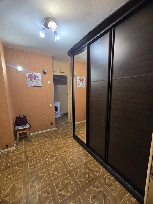 Сдам 2х комнатную у входа в метро Салтовская