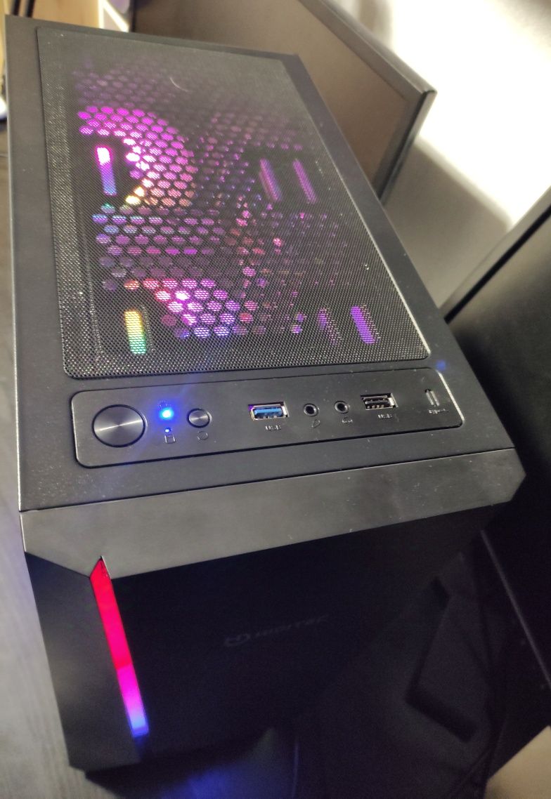 PC Jogos Core i7 5930-8 core(Xeon 2640 V3)+R9 290 4gb+16gb+750gb NVME