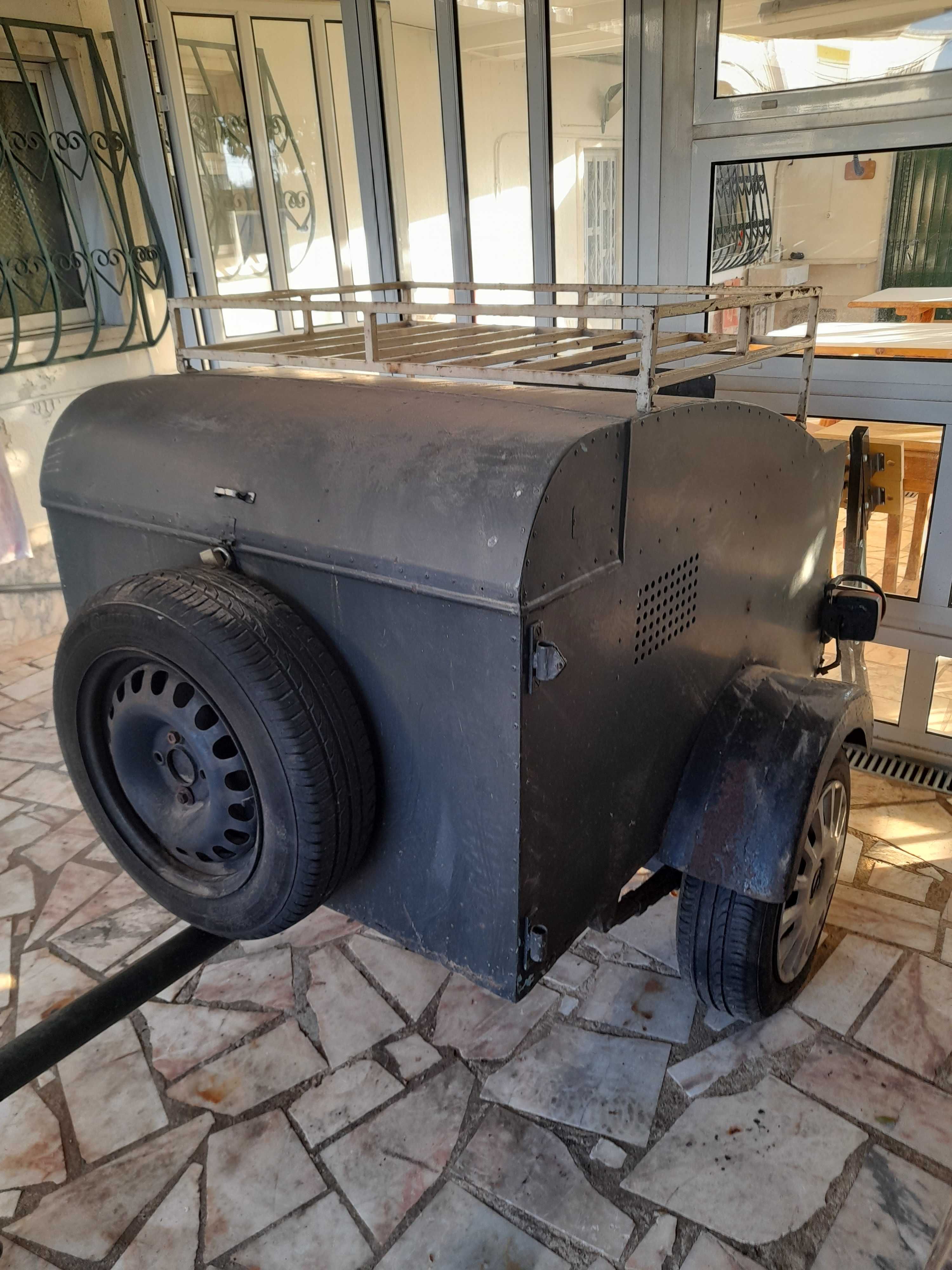 Reboque para transportar cães,  otimo estado