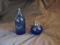 Szklany flakon na perfumy + szklana butelka.