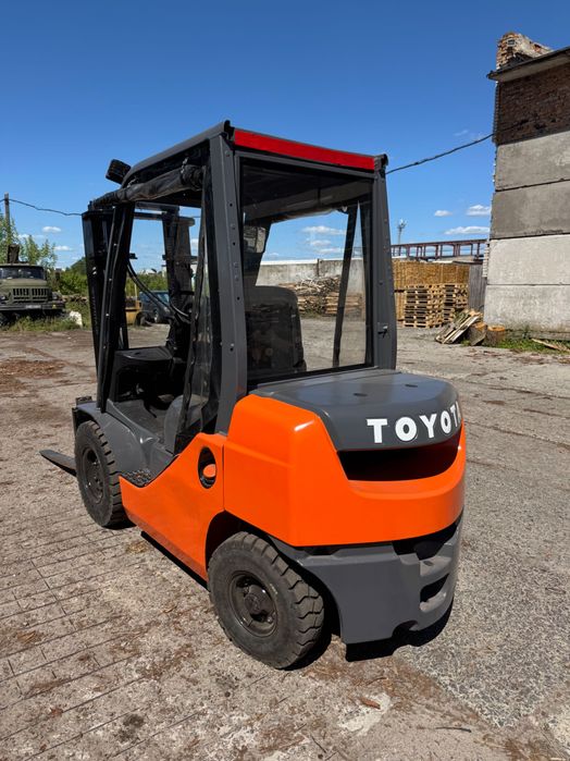 Навантажувач вилковий