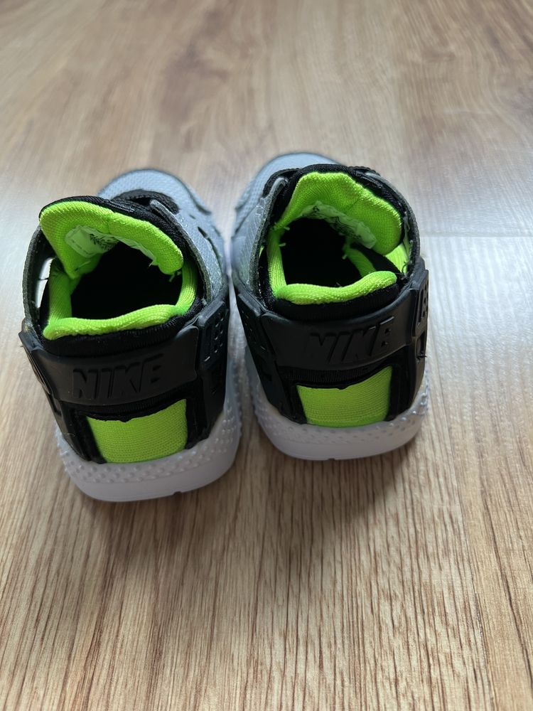 Buty buciki niemowlęce Nike Huarache 18,5